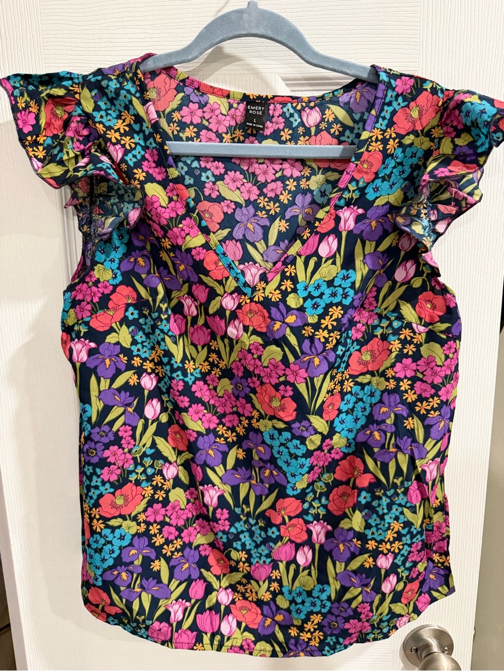 Emery Rose Floral Top - L